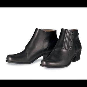 Ariat Black Leather Ankle Bootie